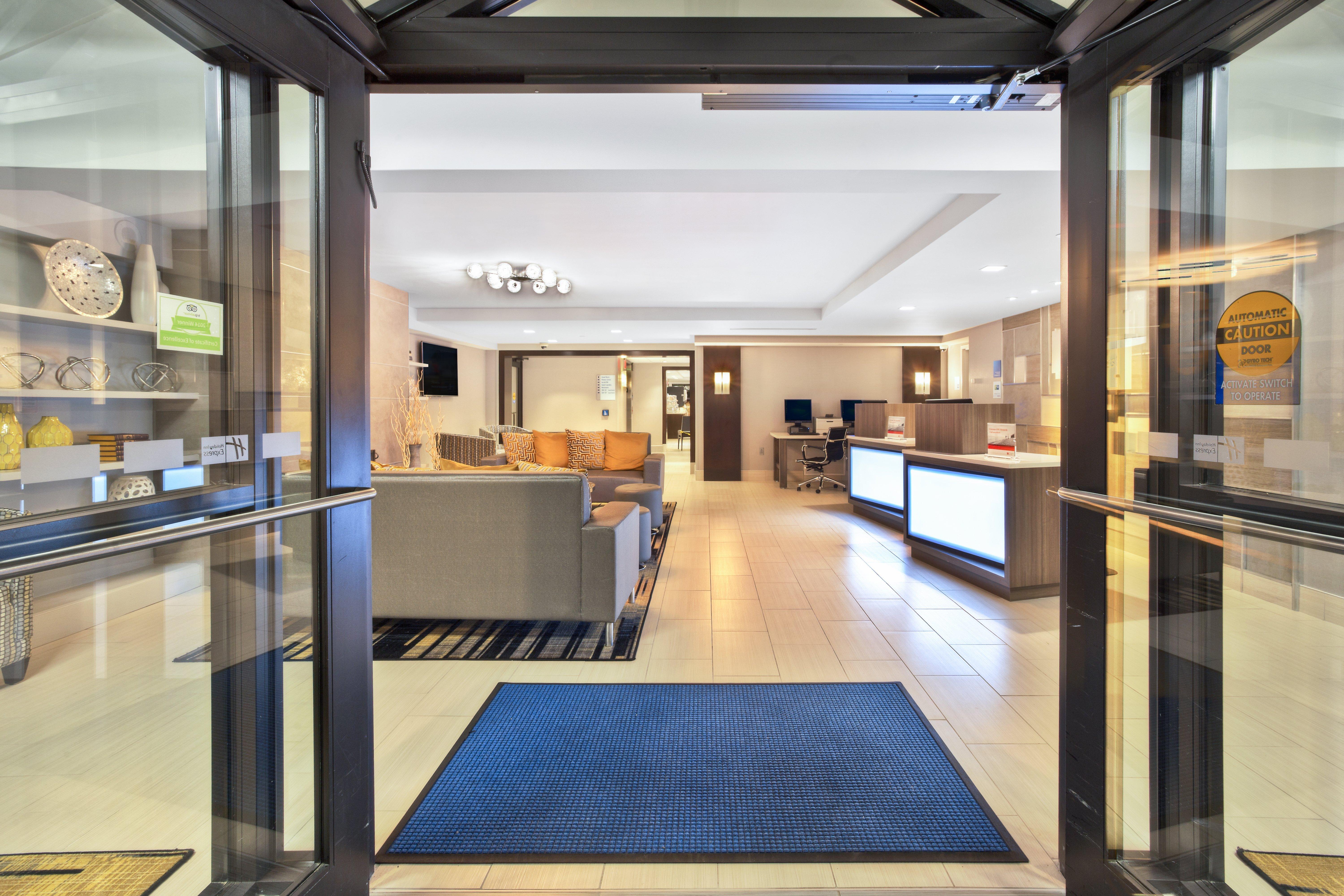 Holiday Inn Express Boston-Waltham By Ihg Екстер'єр фото