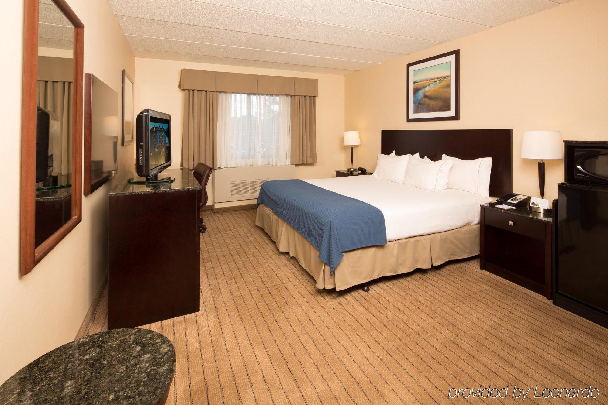 Holiday Inn Express Boston-Waltham By Ihg Екстер'єр фото