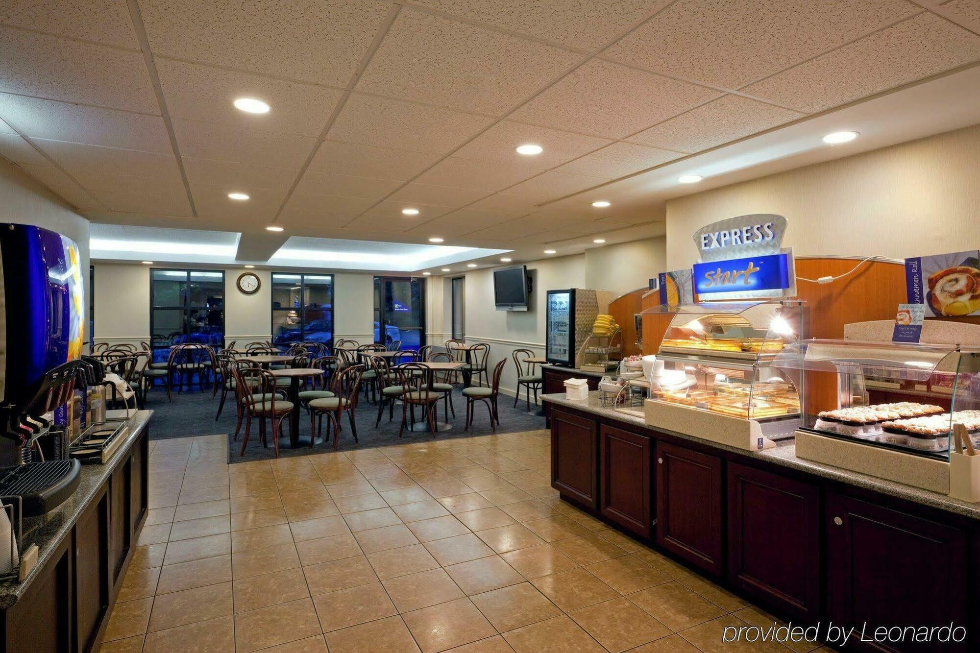 Holiday Inn Express Boston-Waltham By Ihg Ресторан фото
